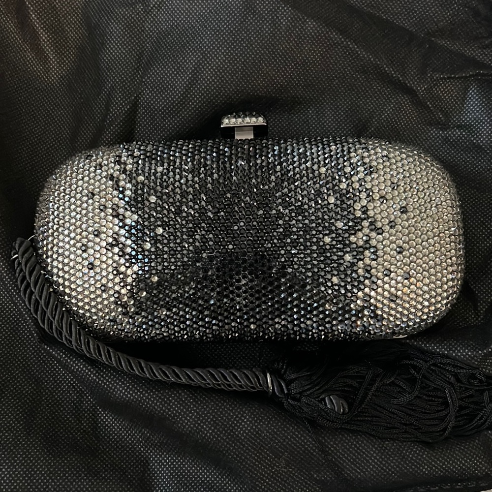 Sparkle clutch